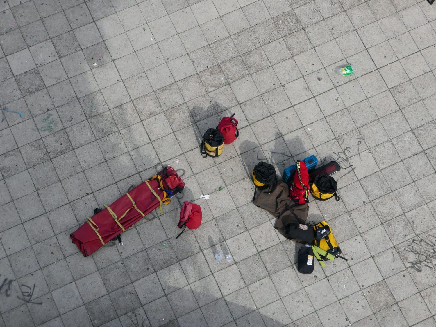 Simulacro y equipo de emergencia contra incendios de la CONAF, Temuco. Jennifer Gabrys, 2024.
