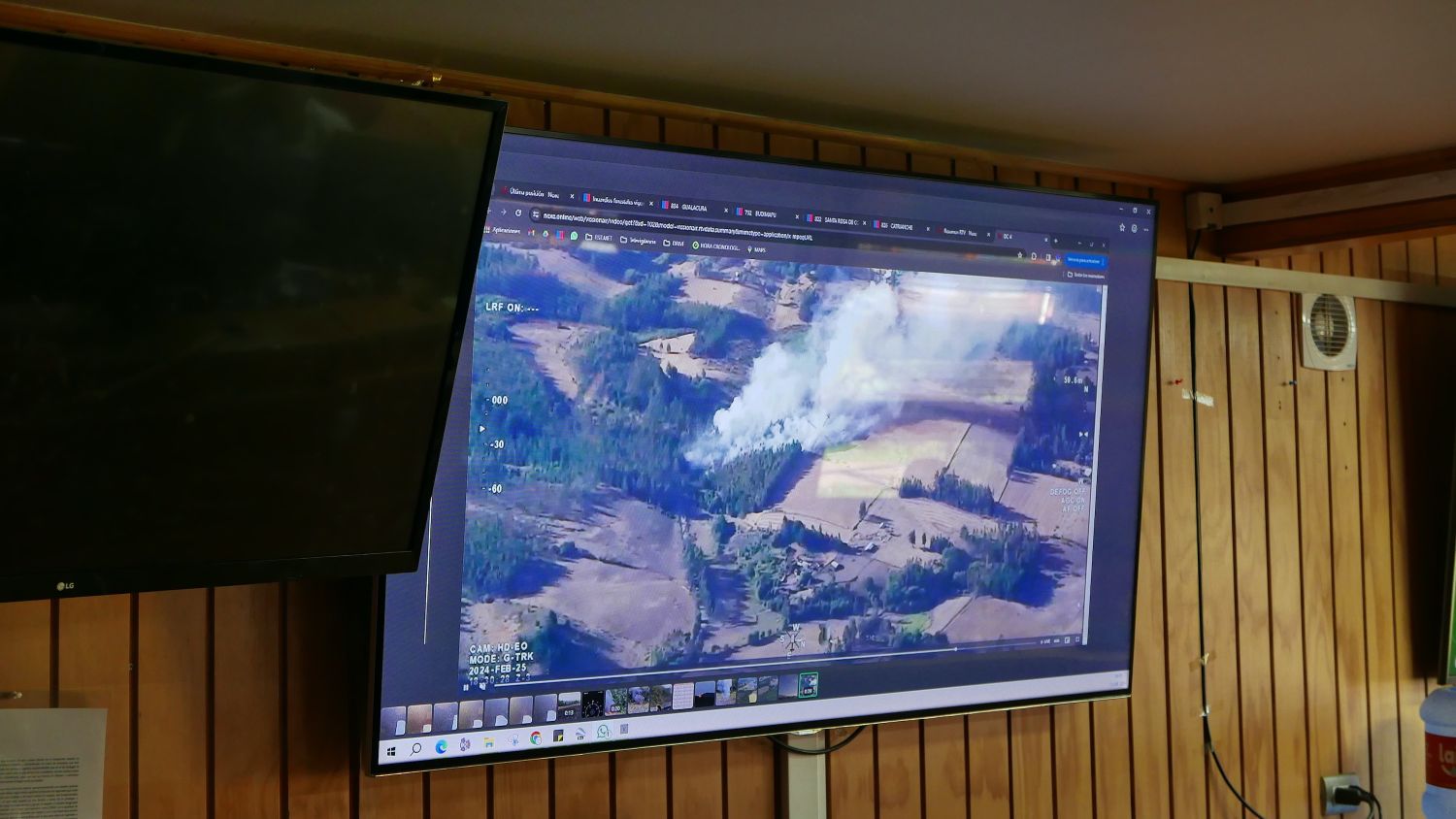 Incendio activo bajo observación en la sede de CONAF Boldo 1, Temuco. Jennifer Gabrys, 2024.
